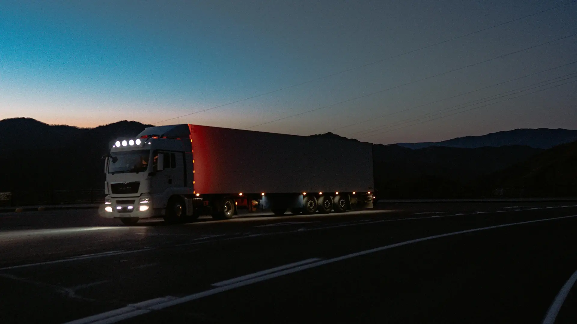 Full and Part Load Haulage Hull